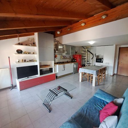 Casa Vacanze S.Tomaso ริวาเดลการ์ดา ภายนอก รูปภาพ